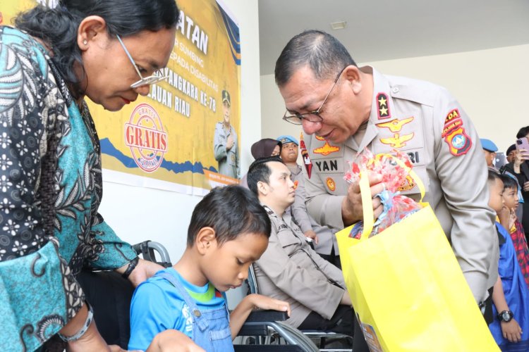 IRJEN POL YAN FITRI HALIMANSYAH GELAR BAKTI KESEHATAN UNTUK HARI BHAYANGKARA KE-78 DI KEPULAUAN RIAU