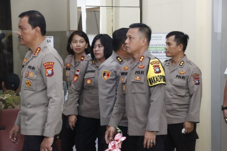 Kapolda Kepri Lakukan Pengecekan Pelaksanaan Bakti Kesehatan Operasi Bibir Sumbing dan Sunatan Massal di RS Bhayangkara