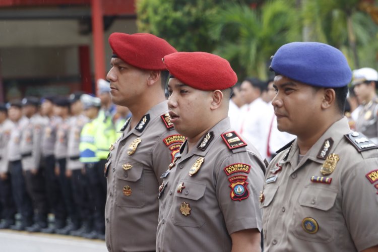 Kapolresta Barelang Pimpin Upacara Korp Raport Kenaikan Pangkat 86 Personel Polresta Barelang Periode 1 Juli 2024