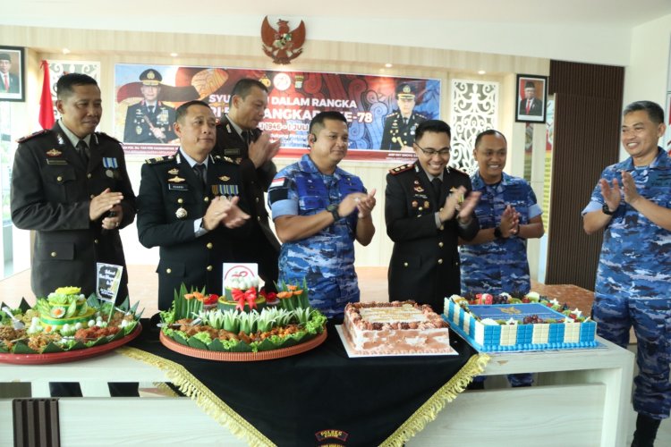 HUT Bhayangkara ke-78, Polres Bintan Dibanjiri Kue Ulang Tahun