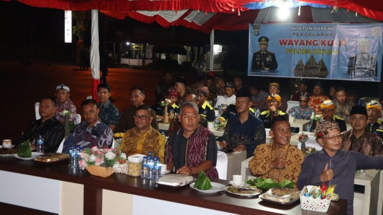 Rayakan Hari Bhayangkara Ke-78, Polres Bintan Gelar Nobar Wayang Kulit Bersama Kapolri dan Panglima TNI