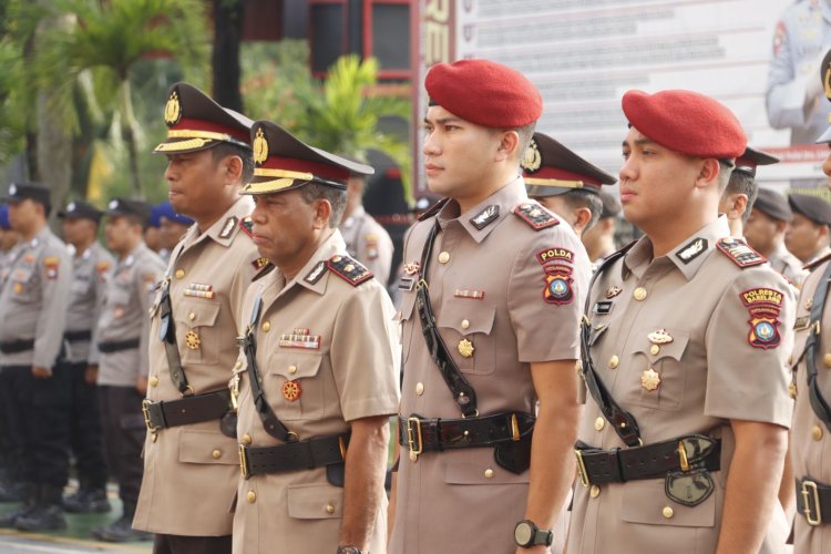 Kapolresta Barelang Pimpin Upacara Serah Terima Jabatan 8 Pejabat Polresta Barelang