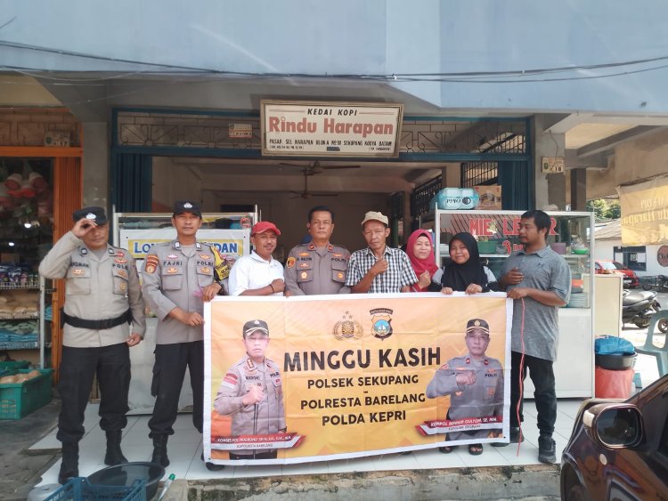 Bersama Pedagang, Kapolsek Sekupang Pimpin Minggu Kasih di Kelurahan Sei Harapan