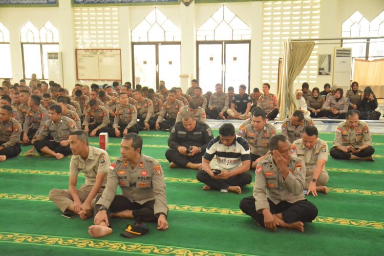 POLDA KEPRI Gelar Peringatan Tahun Baru Islam 1 Muharam 1446 H dengan Khidmat