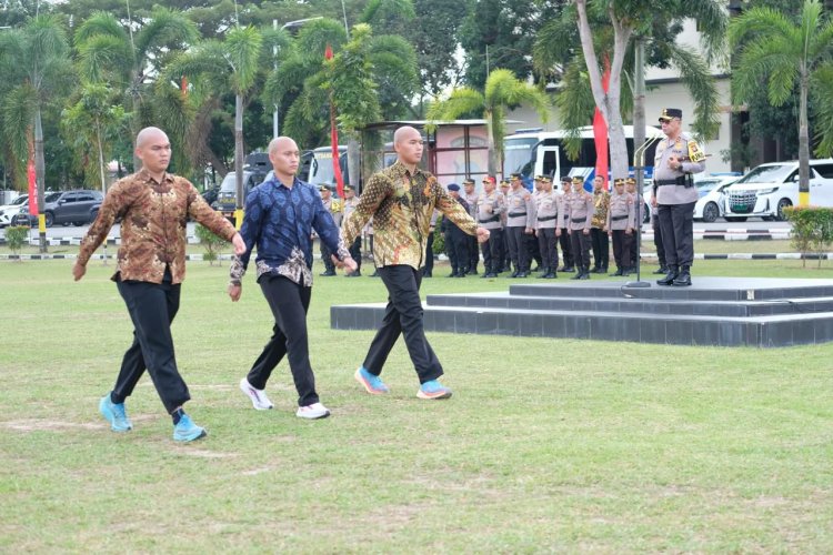 Kapolda Kepri Irjen Pol Yan Fitri Halimansyah Pimpin Apel Pelepasan 145 Calon Siswa Bintara Polri Gelombang II Tahun 2024