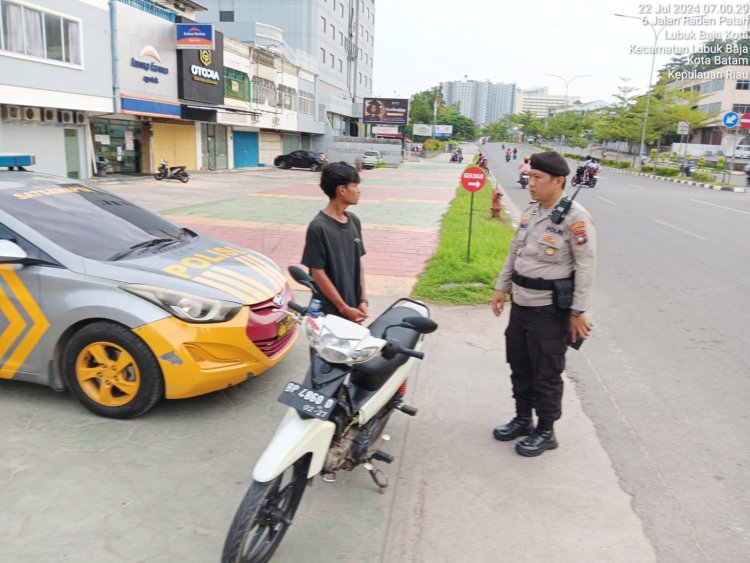 Kegiatan pengaturan Jalan Strong poin pagi   di wilayah Polsek Lubuk Baja kota Batam