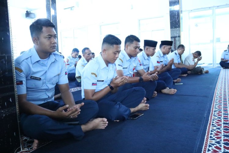 Personel Lanud RSA Natuna dan Jajaran TNI AU Gelar Doa Bersama untuk Keselamatan dan Kelancaran Hari Bakti ke-77