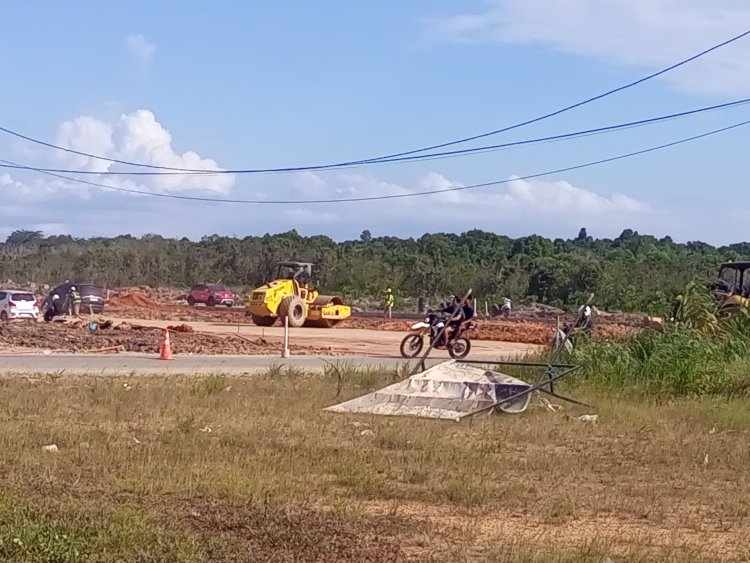 Kontraktor Pembangunan di Depan Sumerland Dianggap Abaikan Kesehatan Warga