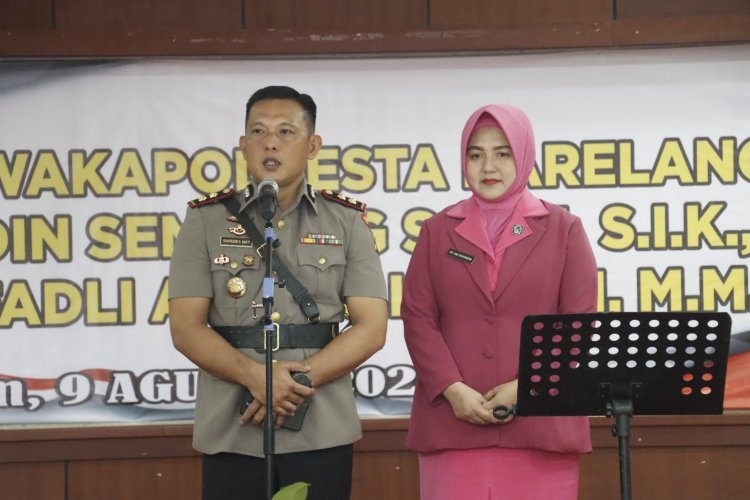 Kapolresta Barelang Pimpin Upacara Serah Terima Jabatan Wakapolresta Barelang