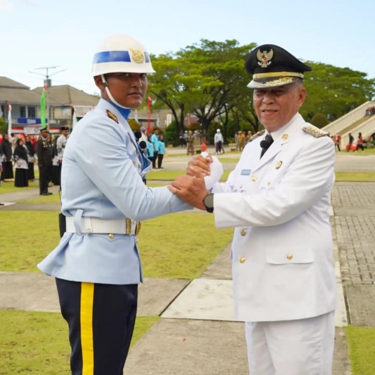 Bupati Natuna Apresiasi TNI AU sebagai Pengawal Kehormatan Paskibraka Pada HUT ke-79 Kemerdekaan RI