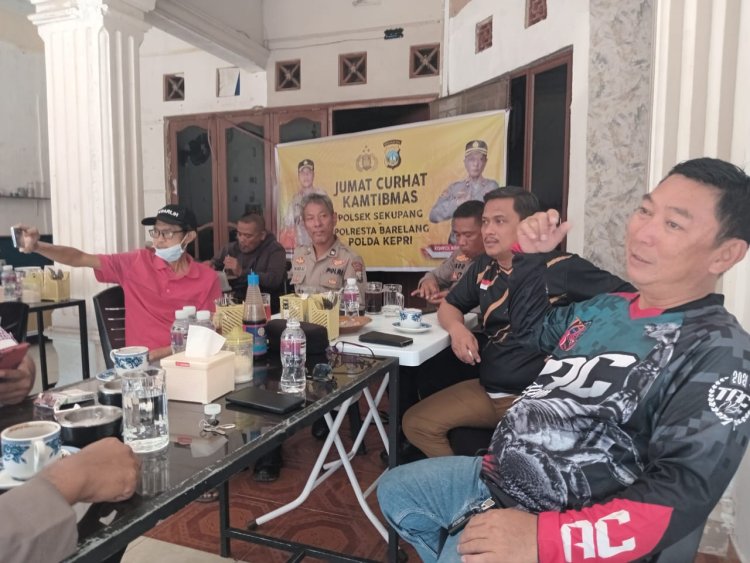 Kanit Binmas Polsek Sekupang Tampung Harapan Warga Di Kegiatan Jumat Curhat