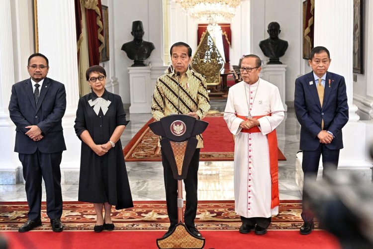 Presiden Jokowi Pimpin Rapat Terakhir Persiapan Kedatangan Paus Fransiskus ke Indonesia