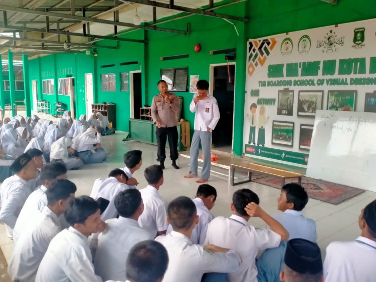 Kanit Binmas Polsek Sekupang Tekan Kenakalan Remaja Lewat Pembekalan di SMK Maarif NU