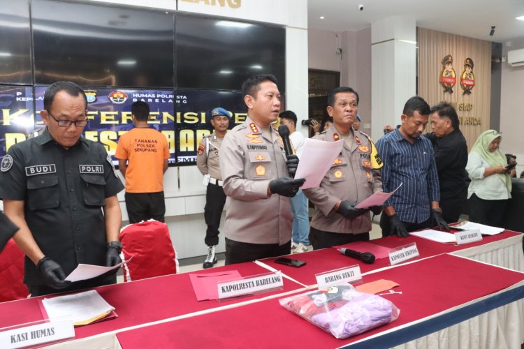 Kapolresta Barelang Gelar Konferensi Pers Ungkap Kasus Persetubuhan Terhadap Anak di Bawah Umur, Pelaku Ayah Tiri Korban