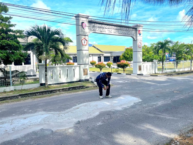 Komandan Lanud RSA Natuna Tinjau Langsung Proses Pembukaan Jalan Marsda TNI Adi Sucipto