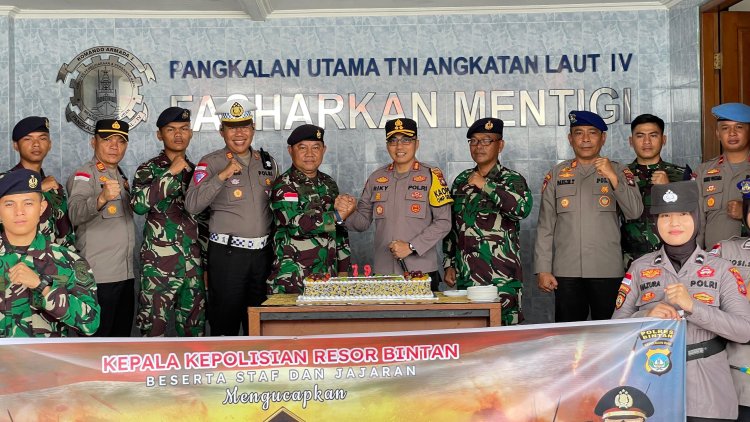 Peringati HUT TNI ke-79, Kapolres Bintan Berikan Kejutan Sebagai Wujud Solidaritas TNI-Polri