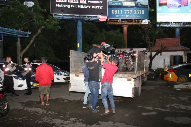 Jaga Kamtibmas di Malam Hari, Polresta Barelang Bersama Polsek Jajaran Amankan 76 Unit Sepeda Motor yang Menggunakan Knalpot Brong