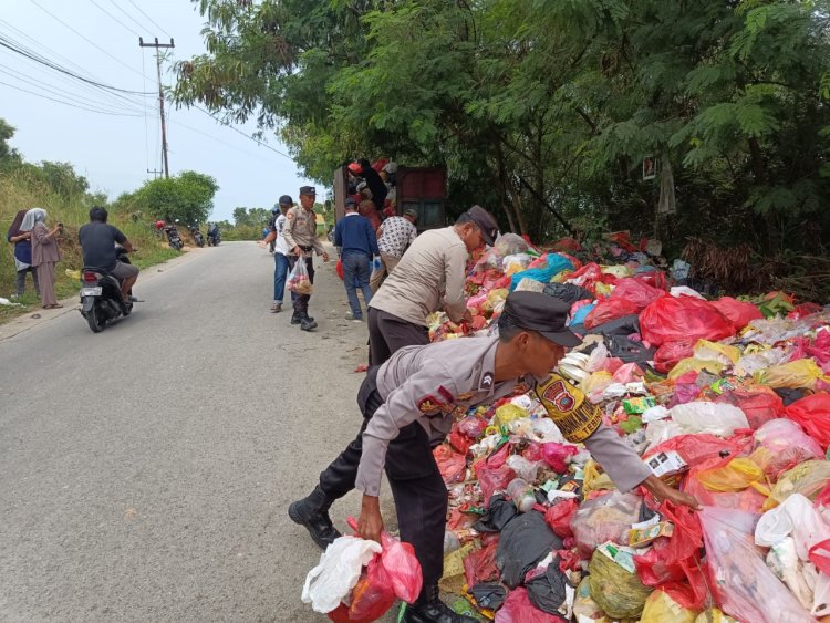 Kolaborasi Polsek Tebing, Warga, dan Pelajar dalam Aksi Gotong Royong Kebersihan