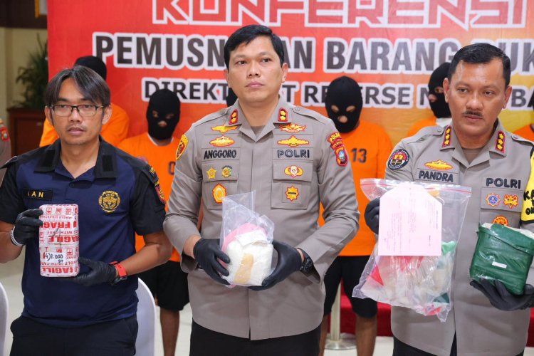 Ditresnarkoba Polda Kepri Musnahkan 7.047 Gram Sabu dan 3.866 Gram Ganja