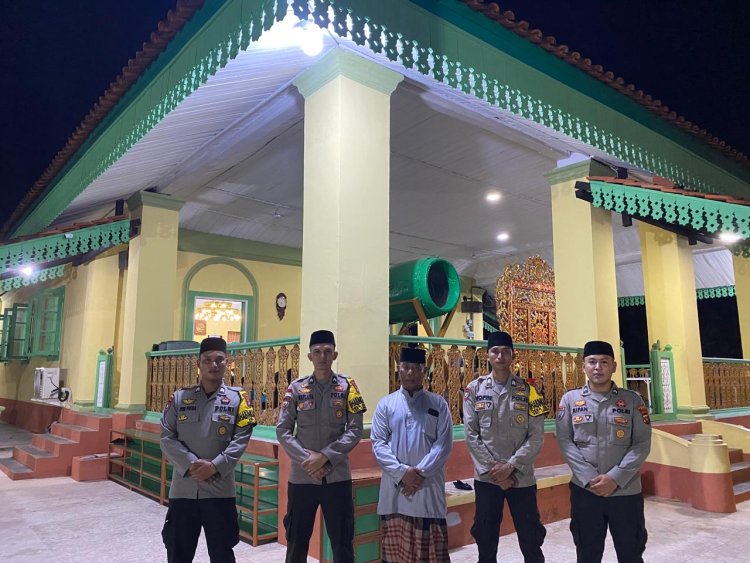 IPTU Djawane Sariman Dukung Istighosah dan Doa Bersama di Masjid Jami' Sultan Lingga Daik Lingga