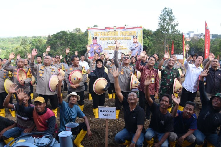 Polda Kepri Ambil Langkah Nyata: Penanaman Jagung untuk Dukung Ketahanan Pangan Nasional