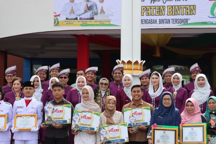 Kapolres Bintan Hadiri Upacara Peringatan Hari Jadi Kabupaten Bintan Yang Ke 76 Tahun 2024