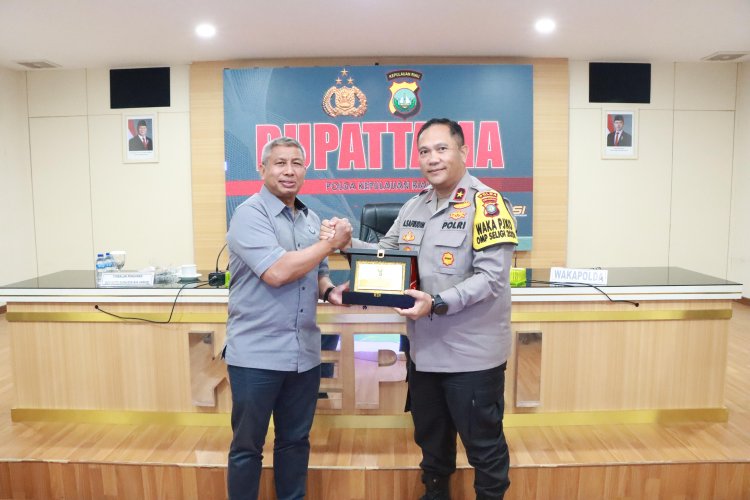 POLDA KEPRI TERIMA KUNJUNGAN PDRM : POLIS DIRAJA MALAYSIA BAHAS ANTISIPASI KEJAHATAN INTERNASIONAL