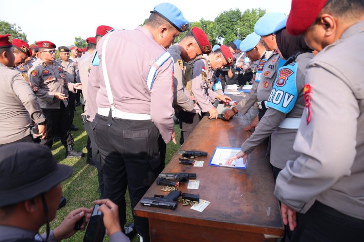 Polda Kepri Gelar Pemeriksaan Senpi untuk Menunjang Profesionalisme dan Keamanan dalam Tugas Kepolisian