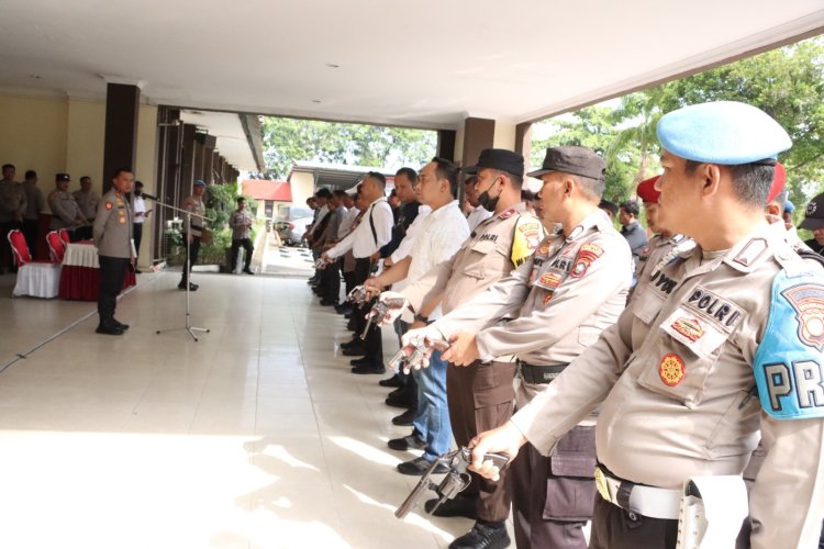 Polresta Barelang Lakukan Pengecekan Senjata Api Personil Polresta Barelang dan Polsek Jajaran