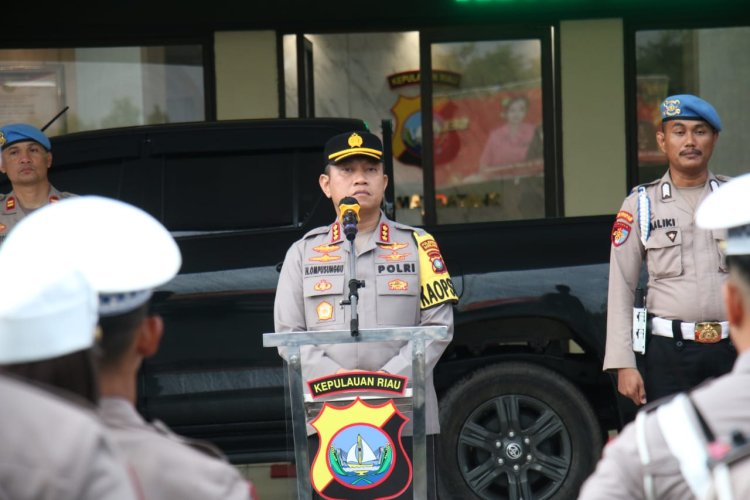 Kapolresta Barelang Pimpin Apel Siaga Pengamanan Malam Tahun Baru 2025 di Kota Batam