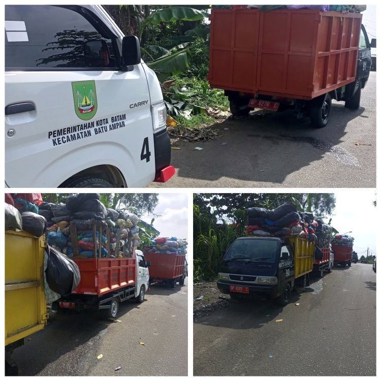 Sampah Menumpuk di Jalan Bukit Senyum, Warga Keluhkan Kondisi Lingkungan yang Memburuk