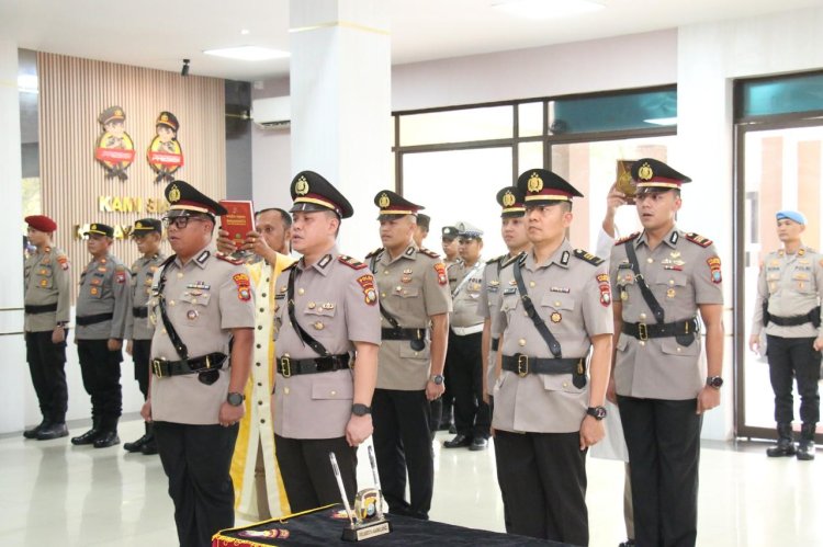 Kapolresta Barelang Pimpin Upacara Serah Terima Jabatan Kapolsek Batu Aji, Kapolsek KKB Hang Nadim serta Pelantikan Kasat Polairud Polresta Barelang dan Kapolsek Batu Ampar