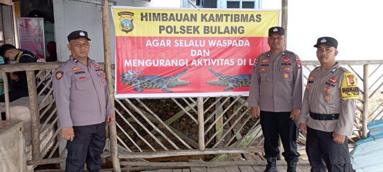 Polsek Bulang Pasang Spanduk Himbauan Kamtibmas Terkait Buaya Lepas Di Pulau Bulan