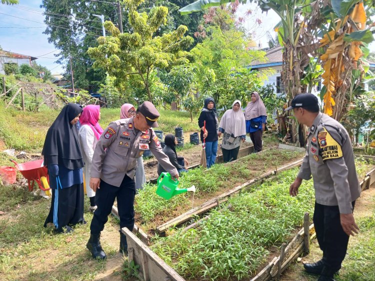 Polsek Lubuk Baja Gandeng Kelompok Wanita Tani dan Warga Ubah Lahan Tidur Jadi Kebun Produktif untuk Ketahanan Pangan