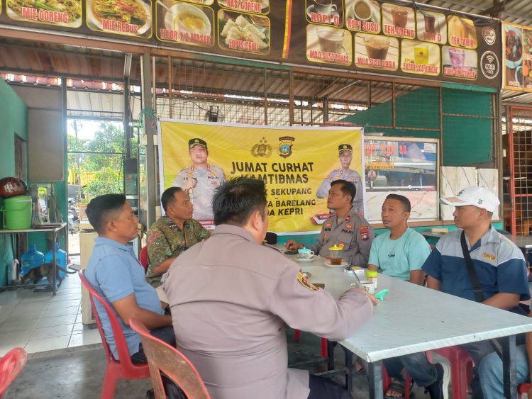 Kapolsek Sekupang Sosialisasikan Kebijakan Kapolda Kepri dalam Jumat Curhat