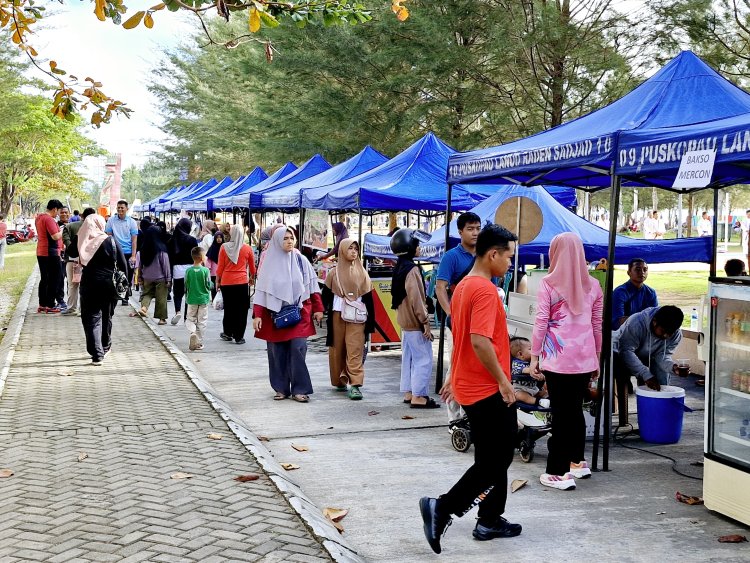 Warga Natuna Nikmati Pagi Cerah di Pasar Minggu Ria Lanud Raden Sadjad